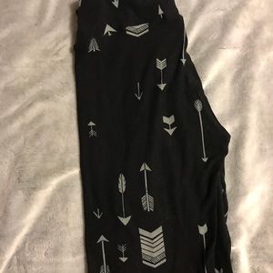 LulaRoe OS Arrow Leggings Never Worn